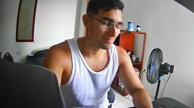 Snapshot of lechero226 chatting on 19, 12, 2024 lechero226 online show from 19, 12, 2024