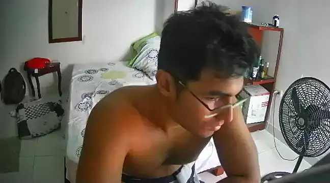 Snapshot of lechero226 chatting on 2, 1, 2025 lechero226 online show from 2, 1, 2025