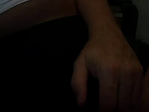 Snapshot of knightlone chatting on 4, 8, 2026 knightlone online show from 4, 8, 2026