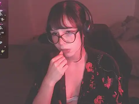 Snapshot of modjo_ chatting on 4, 2, 2025 modjo  online show from 4, 2, 2025