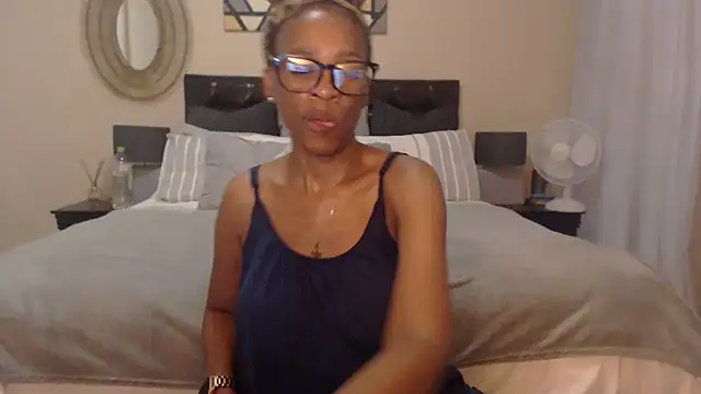 Creamyass22 online show from 29, 1, 2025