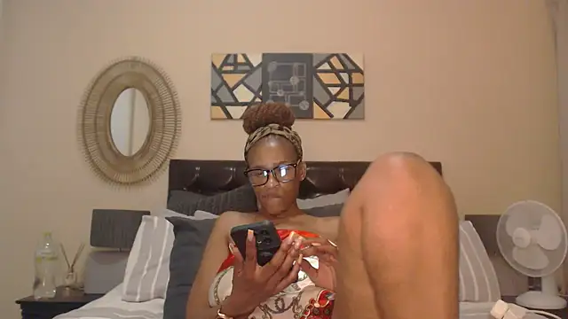 Creamyass22 online show from 29, 1, 2025