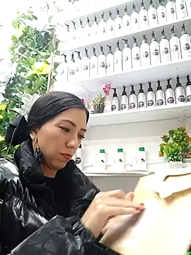 LunaZambrano online show from 6, 3, 2025