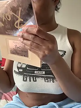 CandyLuxxxx online show from 6, 1, 2025