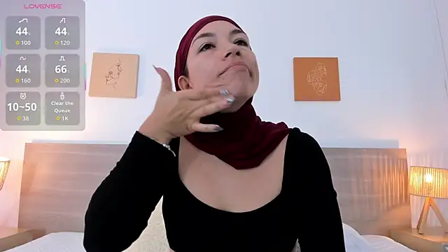 aisha vs online show from 29, 10, 2025