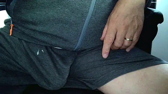 Snapshot of scorvierge@xh chatting on 23, 9, 2025 scorviergexh online show from 23, 9, 2025