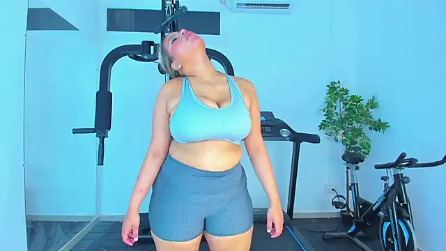 Snapshot of Carlota_peach chatting on 10, 2, 2025 Carlota peach online show from 10, 2, 2025