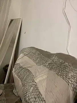 KrisMagnoly online show from 8, 4, 2026