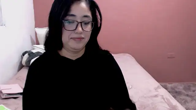 YummymeowW online show from 16, 1, 2025