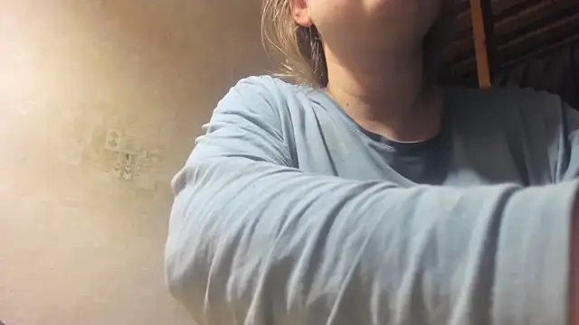 Snapshot of FrumCake chatting on 2, 1, 2025 FrumCake online show from 2, 1, 2025