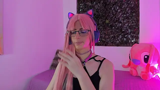 KimberlyJohnsoon online show from 2, 3, 2025