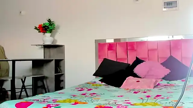 the queen aleja online show from 2, 12, 2025