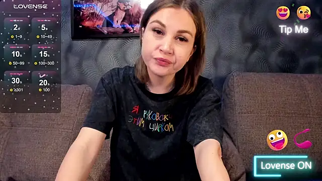 Snapshot of CassieMils chatting on 19, 6, 2026 CassieMils online show from 19, 6, 2026