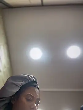 Tayra Siny online show from 5, 10, 2025