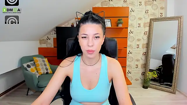 EmillyTaylor online show from 4, 2, 2025