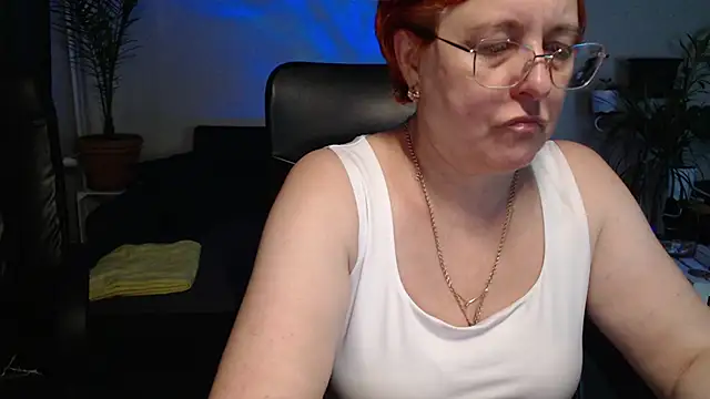 JoannaAndNeighbour online show from 9, 11, 2025