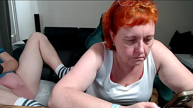 Snapshot of JoannaAndNeighbour chatting on 3, 3, 2026 JoannaAndNeighbour online show from 3, 3, 2026