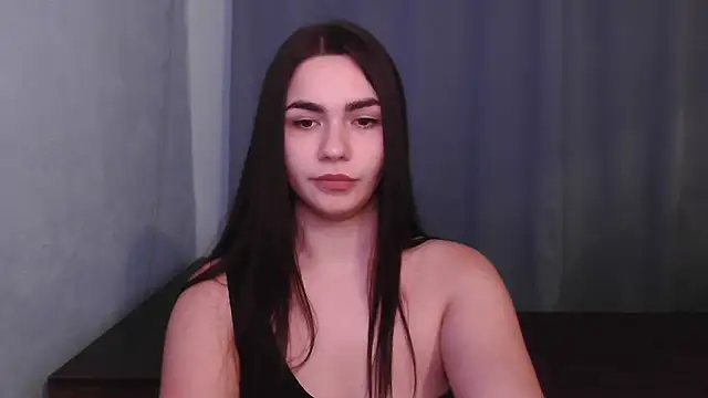 Snapshot of HannahMeid chatting on 11, 12, 2024 HannahMeid online show from 11, 12, 2024