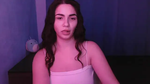 Snapshot of HannahMeid chatting on 16, 12, 2024 HannahMeid online show from 16, 12, 2024