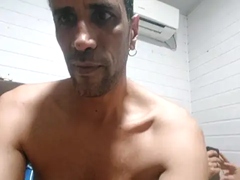 Hotcasados69 online show from 24, 2, 2026