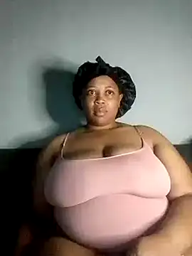 Snapshot of Sexy-queen99xx chatting on 16, 10, 2025 Sexy-queen99xx online show from 16, 10, 2025