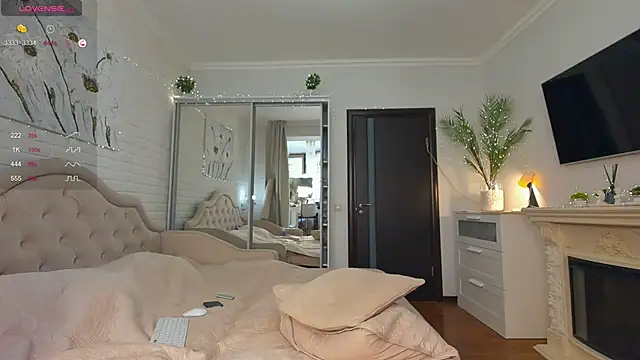 Oh Julie online show from 20, 2, 2025