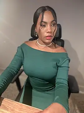 Sara Boom online show from 5, 12, 2025