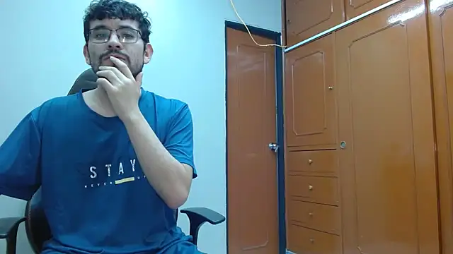 Isaandysex2428 online show from 18, 2, 2025