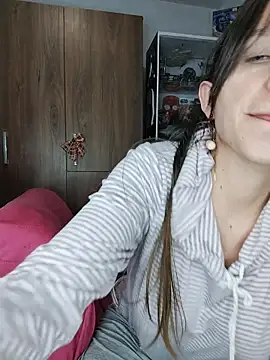 Isaandysex2428 online show from 17, 4, 2026