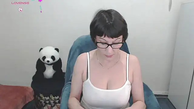 Ammillia online show from 23, 2, 2025