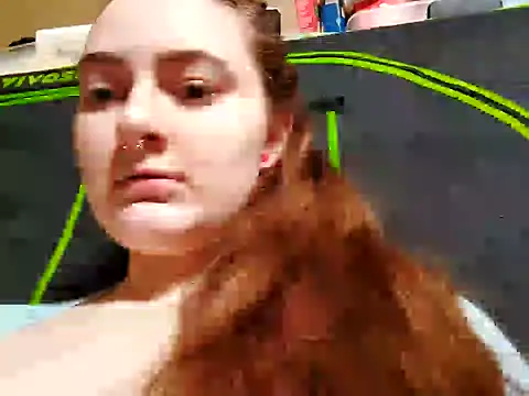 Snapshot of Snowbunnycake_131 chatting on 2, 2, 2025 Snowbunnycake 131 online show from 2, 2, 2025