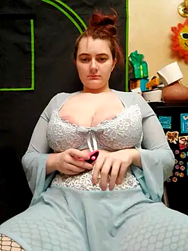 Snapshot of Snowbunnycake_131 chatting on 3, 3, 2025 Snowbunnycake 131 online show from 3, 3, 2025