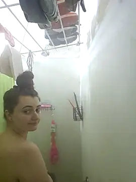 Snapshot of Snowbunnycake_131 chatting on 14, 10, 2025 Snowbunnycake 131 online show from 14, 10, 2025