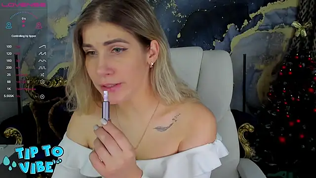 Snapshot of CassandraGood chatting on 2, 1, 2025 CassandraGood online show from 2, 1, 2025