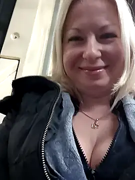 Arina smiles online show from 8, 12, 2024