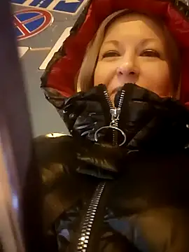 Arina smiles online show from 10, 1, 2025