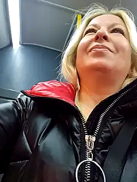 Arina smiles online show from 24, 1, 2025