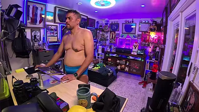 Briefs bud online show from 15, 2, 2026