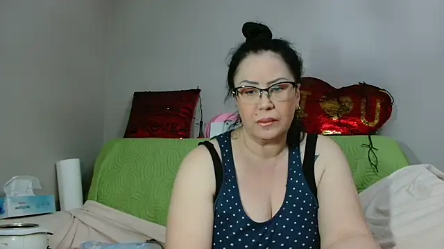 x  KHALEESI  x online show from 25, 1, 2025