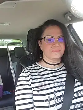 x  KHALEESI  x online show from 18, 4, 2026