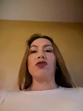 Snapshot of angelitasexy81 chatting on 24, 11, 2025 angelitasexy81 online show from 24, 11, 2025