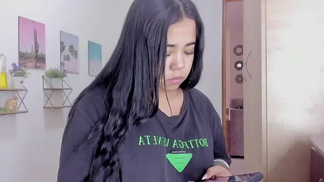 Emma lean online show from 16, 2, 2026