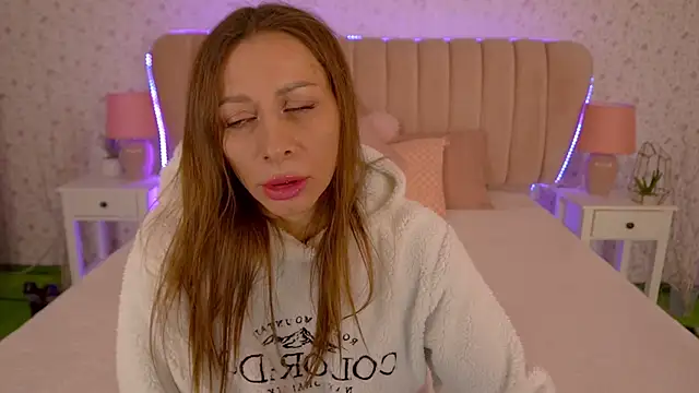 MirandaHobbs online show from 12, 2, 2025