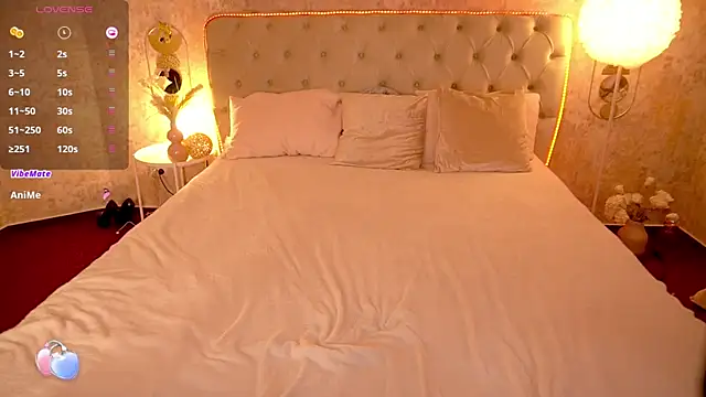 MirandaHobbs online show from 6, 3, 2025