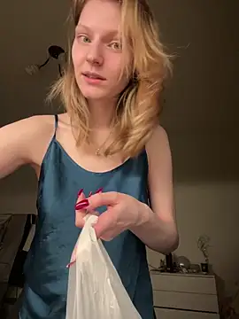 MaryHiggins online show from 1, 3, 2025