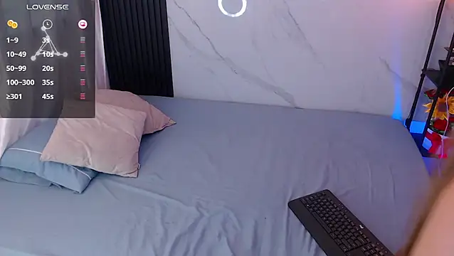 hotpawgmilf online show from 22, 12, 2025