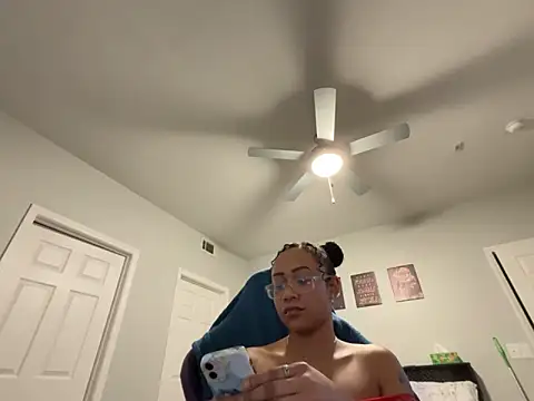 Snapshot of RylHoneyy chatting on 8, 2, 2026 RylHoneyy online show from 8, 2, 2026