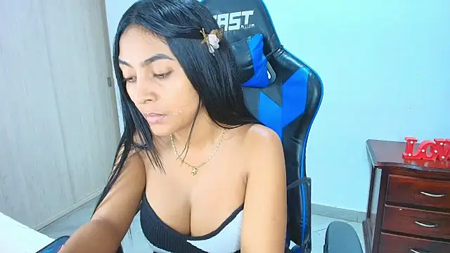 sophiax-x online show from 1, 10, 2025