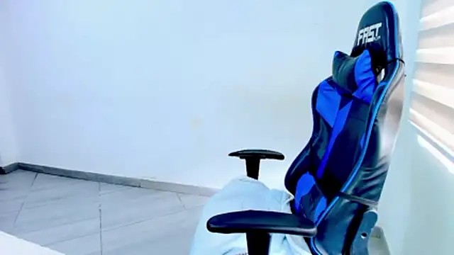 sophiax-x online show from 26, 3, 2026