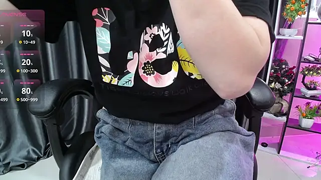 Yuki-yio online show from 15, 10, 2025